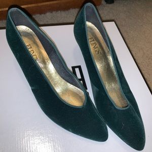 Vintage green velvet heels!